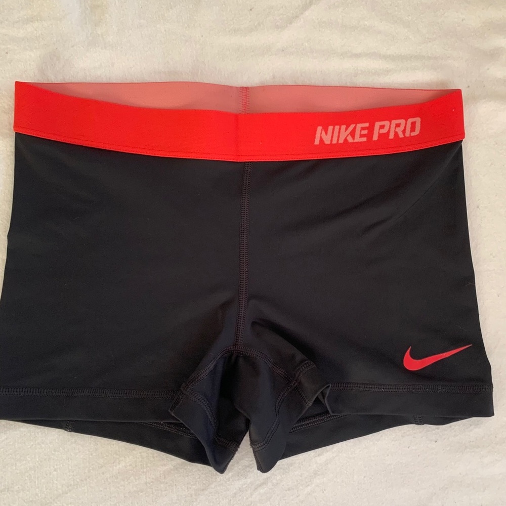Nike pro black biker shorts - size medium